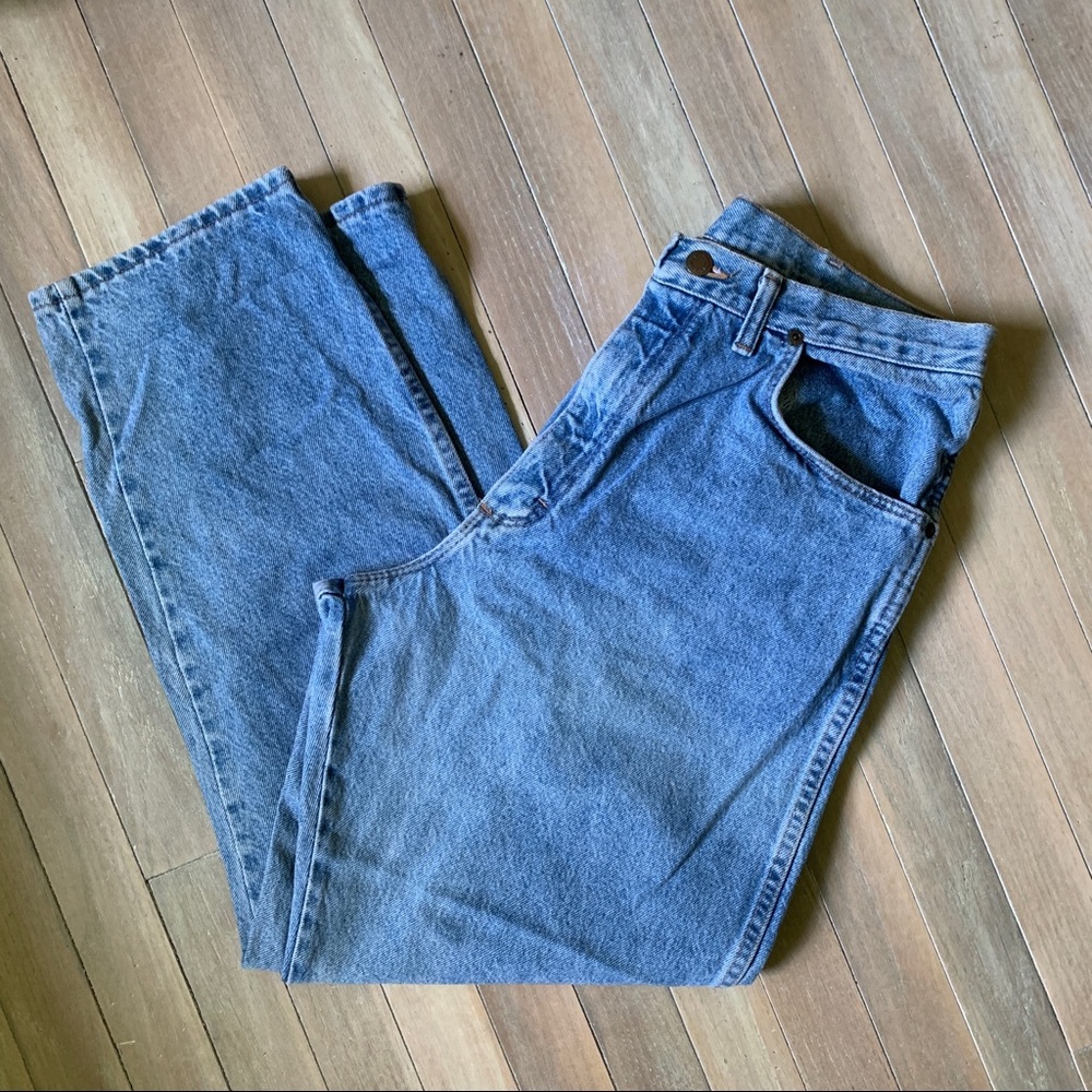 Vintage Wrangler light wash relaxed fit